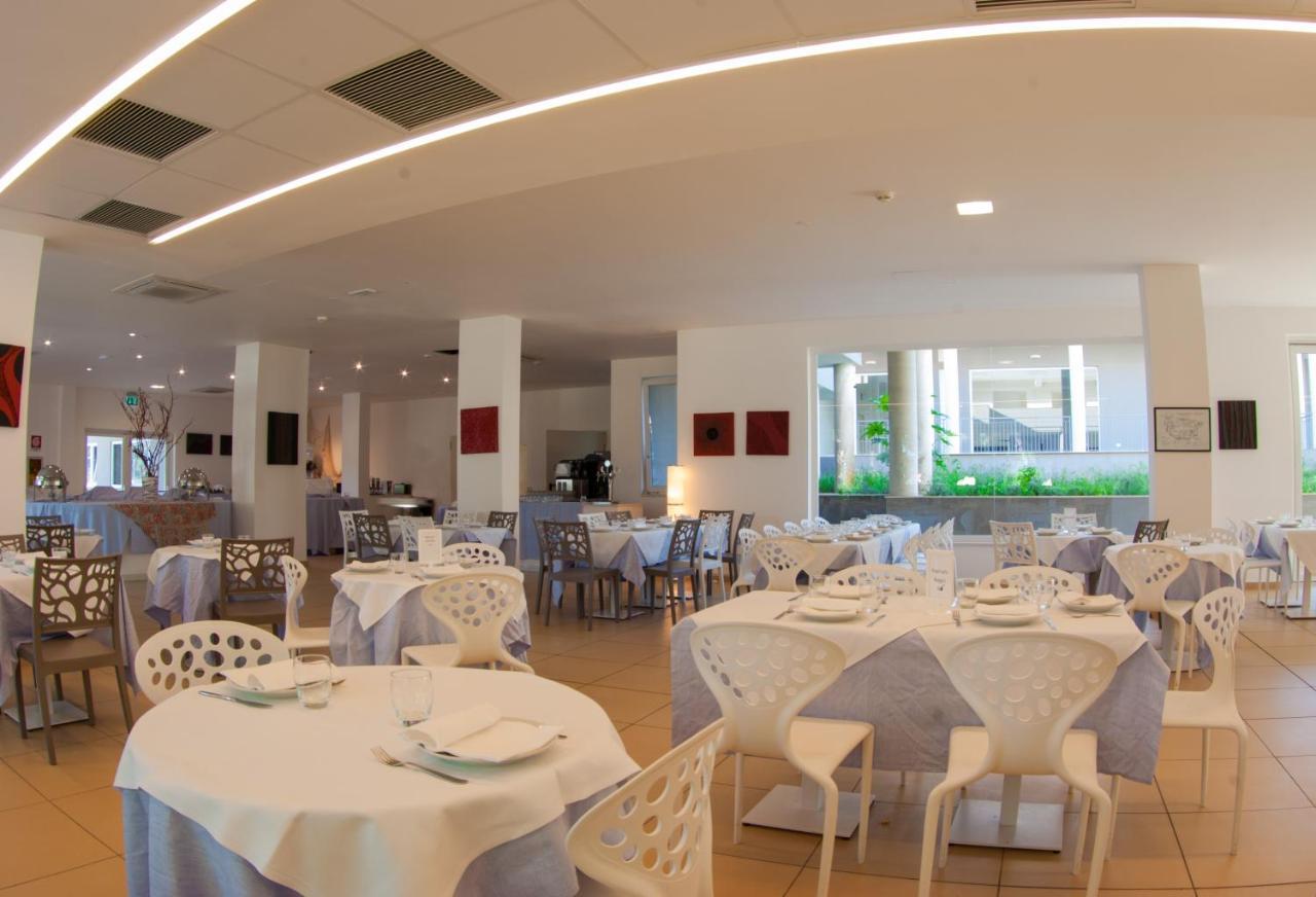 Hotel Futura Club Spiagge Bianche Fontane Bianche Esterno foto